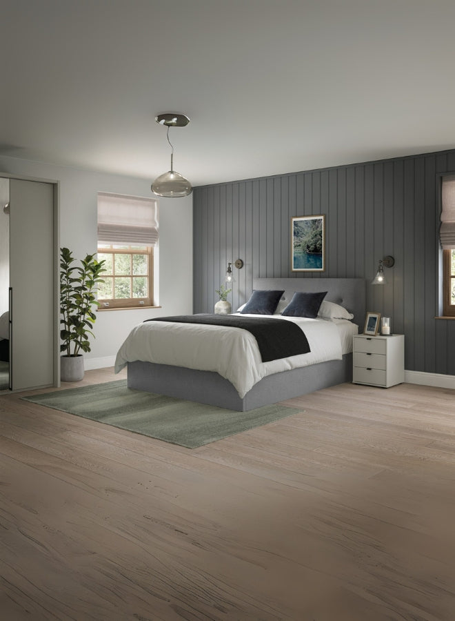 Emperial Trance Tufted Upholstered Bed