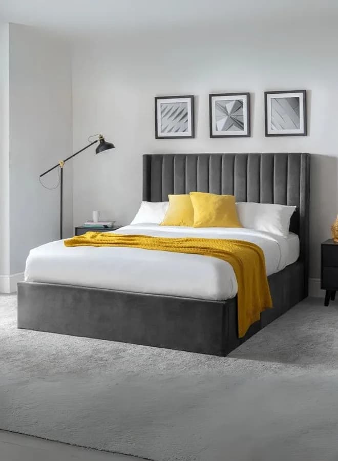 Amoria Tufted Bed