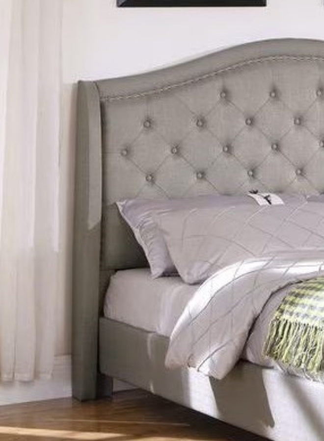 Astralis Tufted Bed
