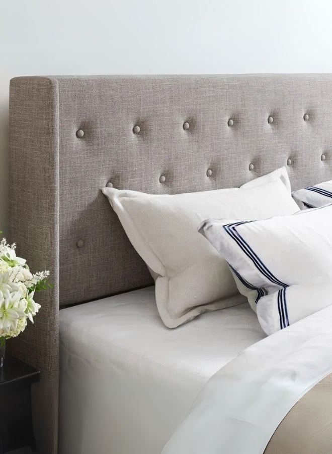 Aurelia Tufted Bed