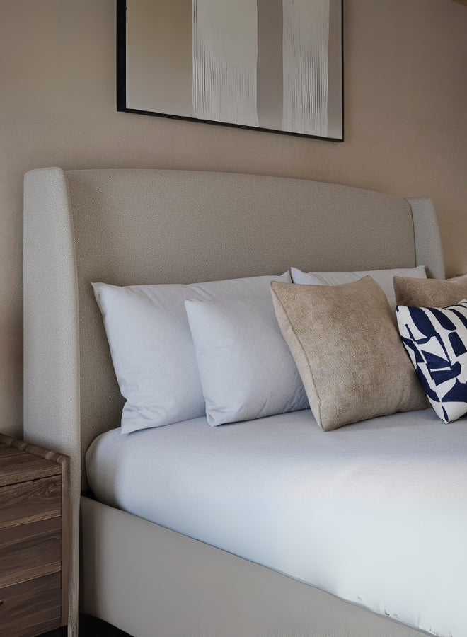 Aurista Tufted Bed