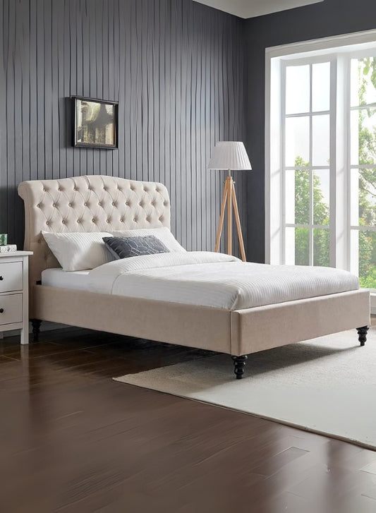 Empressa Tufted Bed