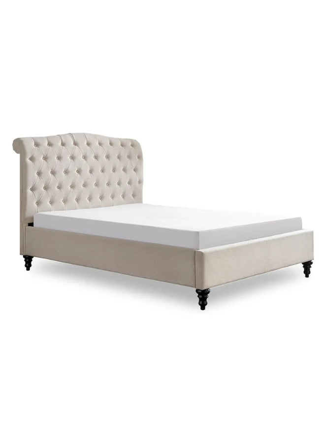 Empressa Tufted Bed