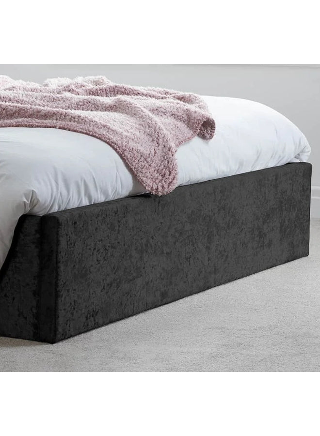 Estrella Tufted Bed