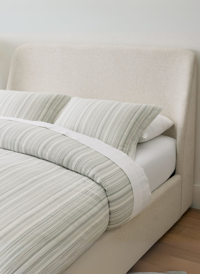Majesta Uphosltered Bed