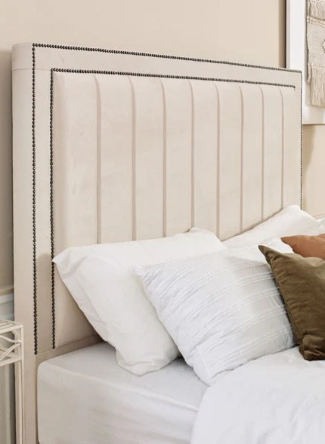 Orlena Tufted Bed