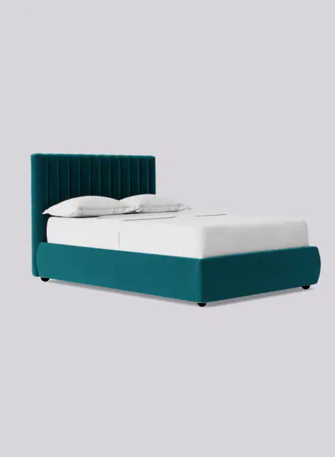 Valora Tufted Bed